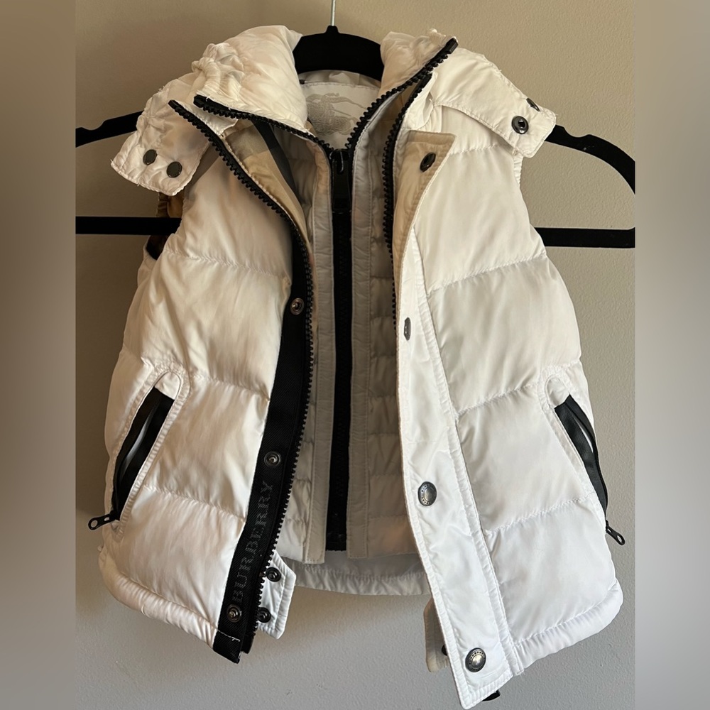 Burberry Children White Hooded Down Puffer Vest Size 2
